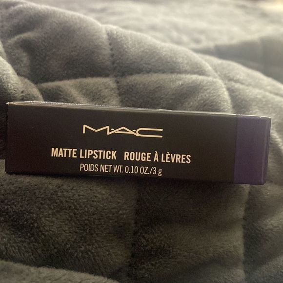 MATTE ROYAL-M•A•C Matte lipstick “ - Picture 7 of 8